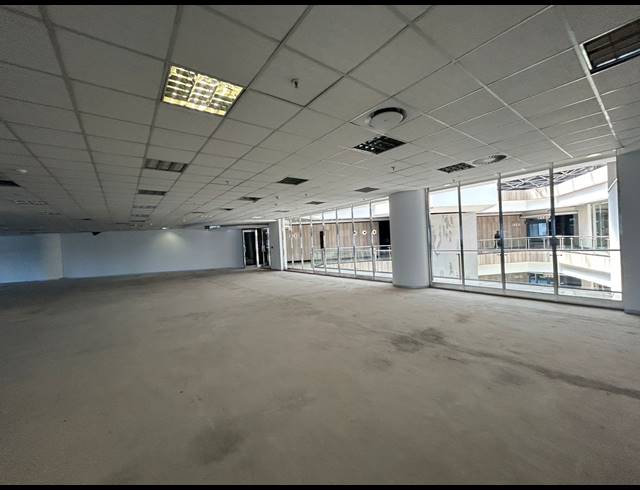 1,035M² OFFICE TO LET IN SANDTON CENTRAL